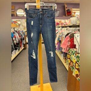 Hollister junior girls 0 distressed denim jeans